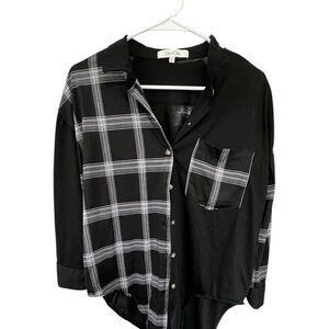 Eden & Olivia Black and White Plaid Women's Shirt